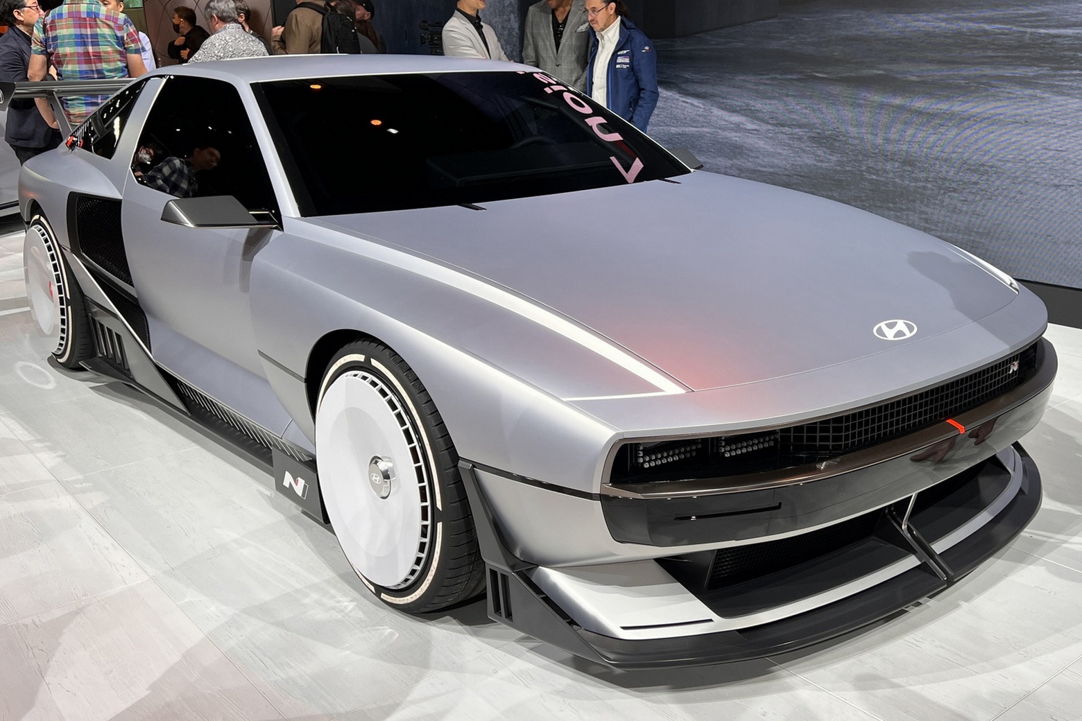 Hyundai N Vision 74 Concept xuat hien tai Los Angeles Auto Show 2022 hinh anh