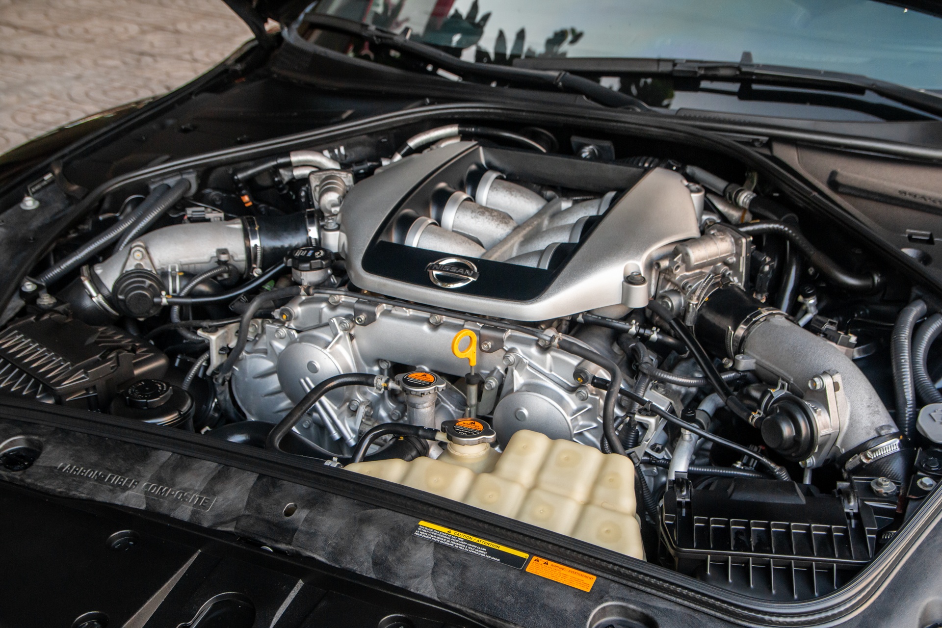 Nissan GT-R R35 anh 14