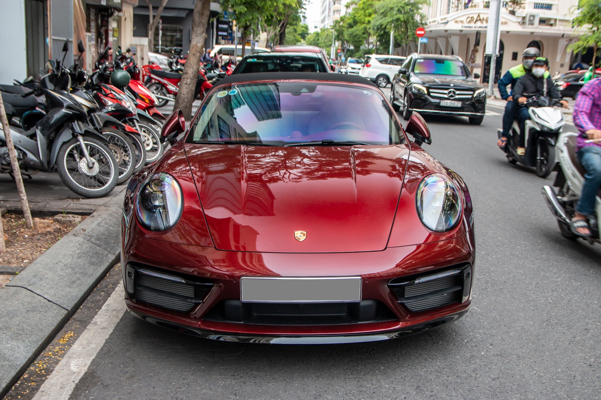 Porsche 911 Targa 4S anh 9