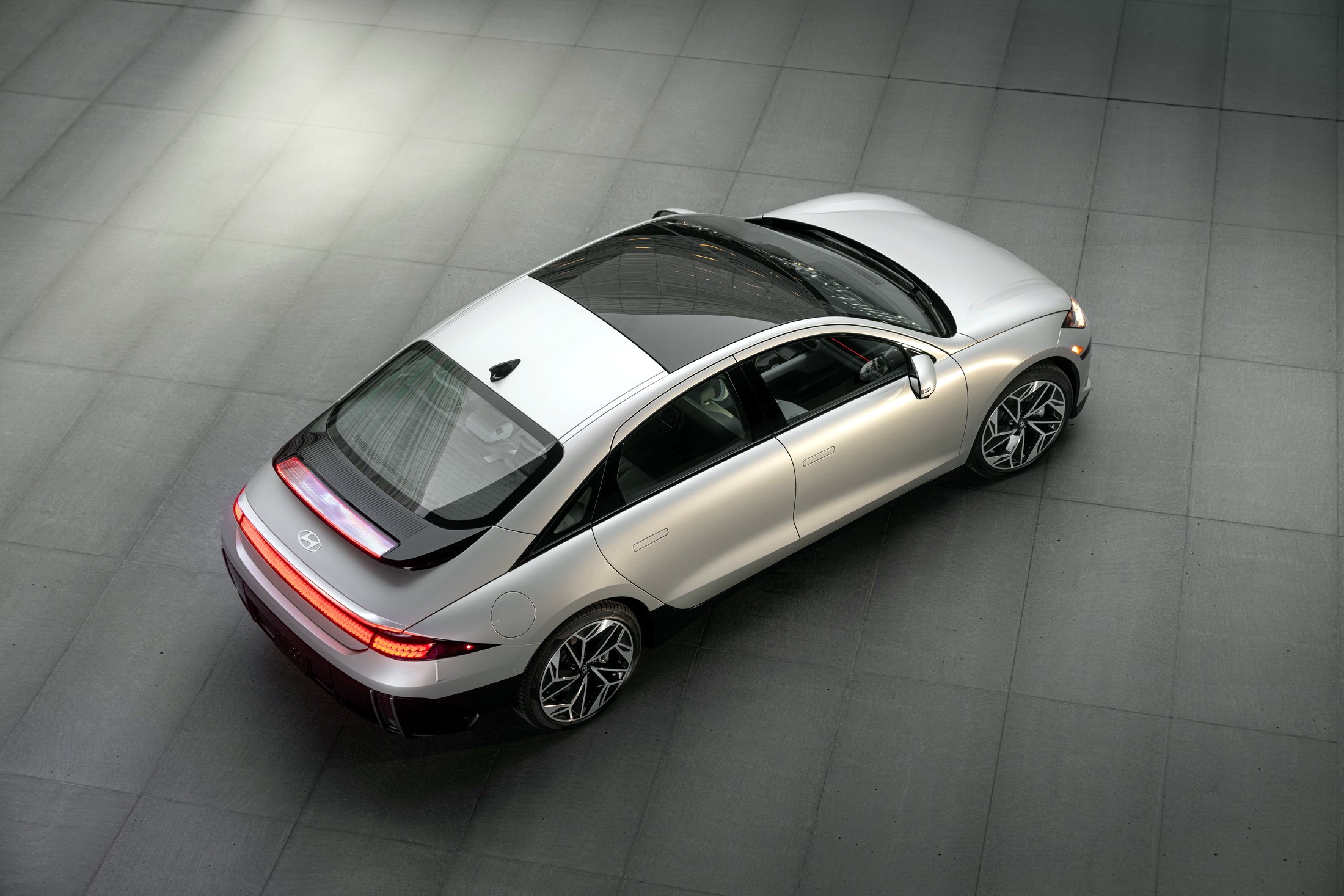 Hyundai Ioniq 6 ảnh 5 Hyundai Ioniq 6 anh 5