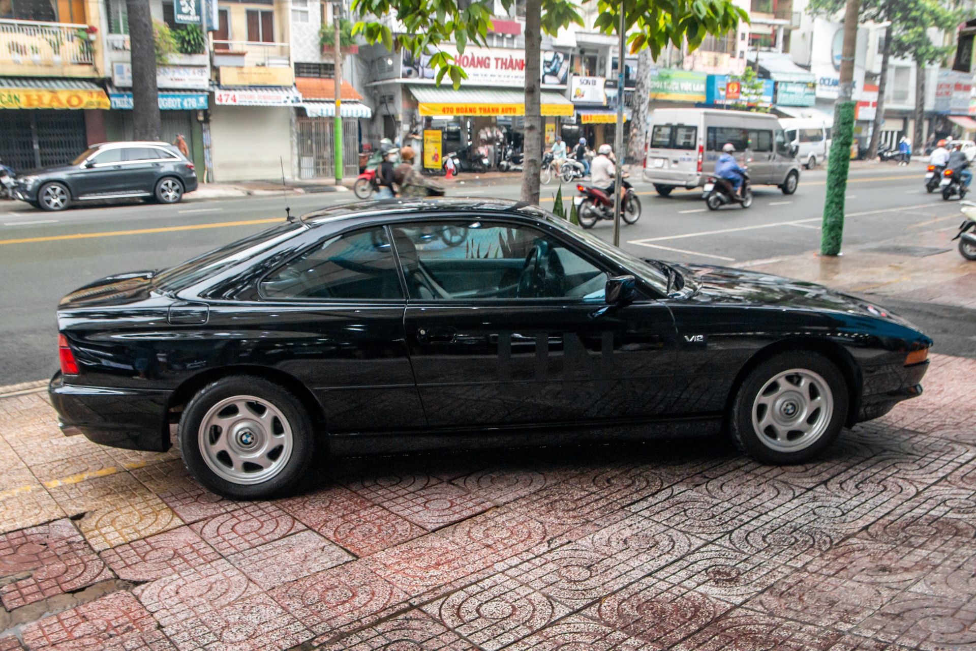 BMW 850i E31 doi 1990 anh 15