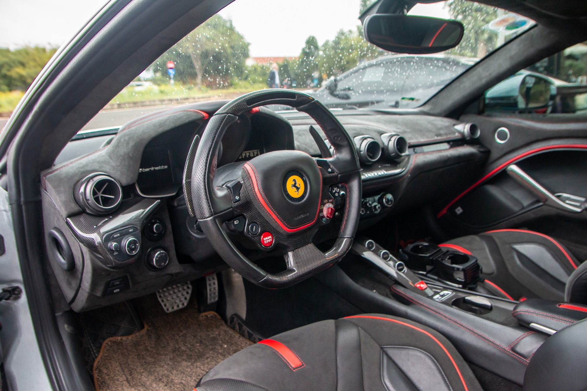 Ferrari F12 Berlinetta anh 9