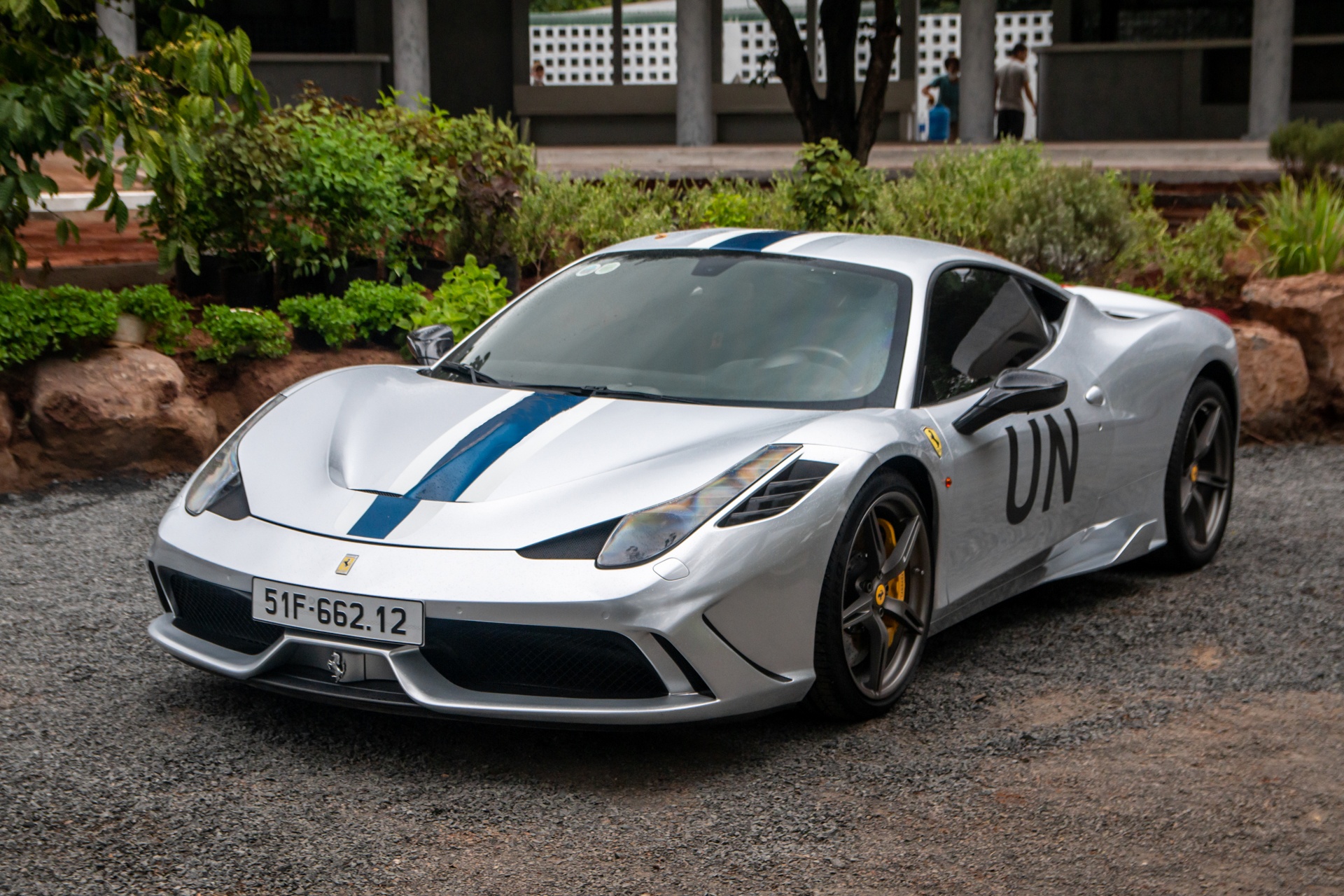 Ferrari 458 Speciale doc nhat Viet Nam duoc lam moi ngoai that hinh anh