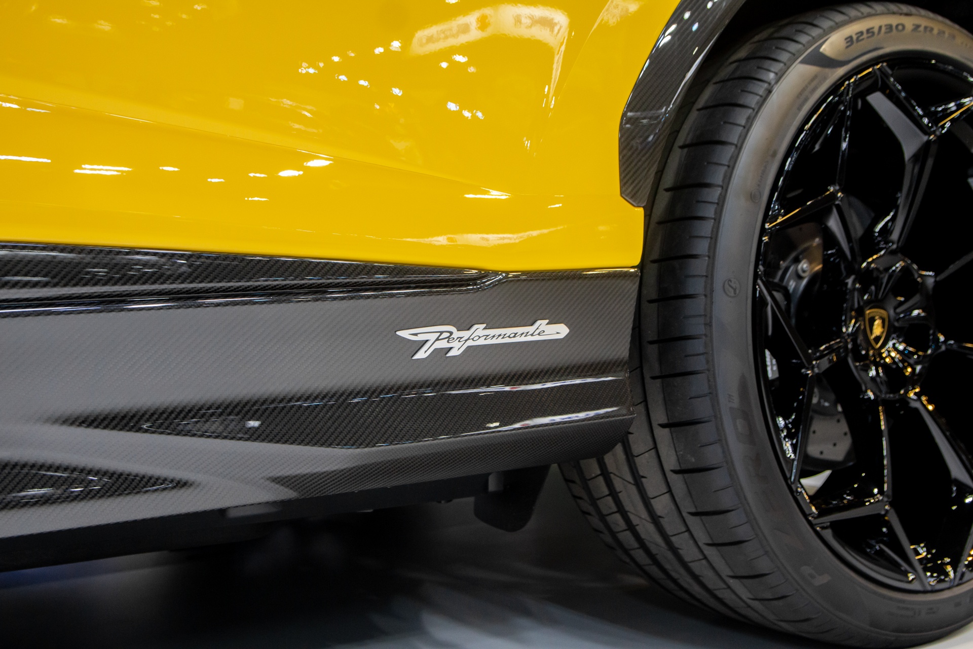 Lamborghini Urus Performante anh 16