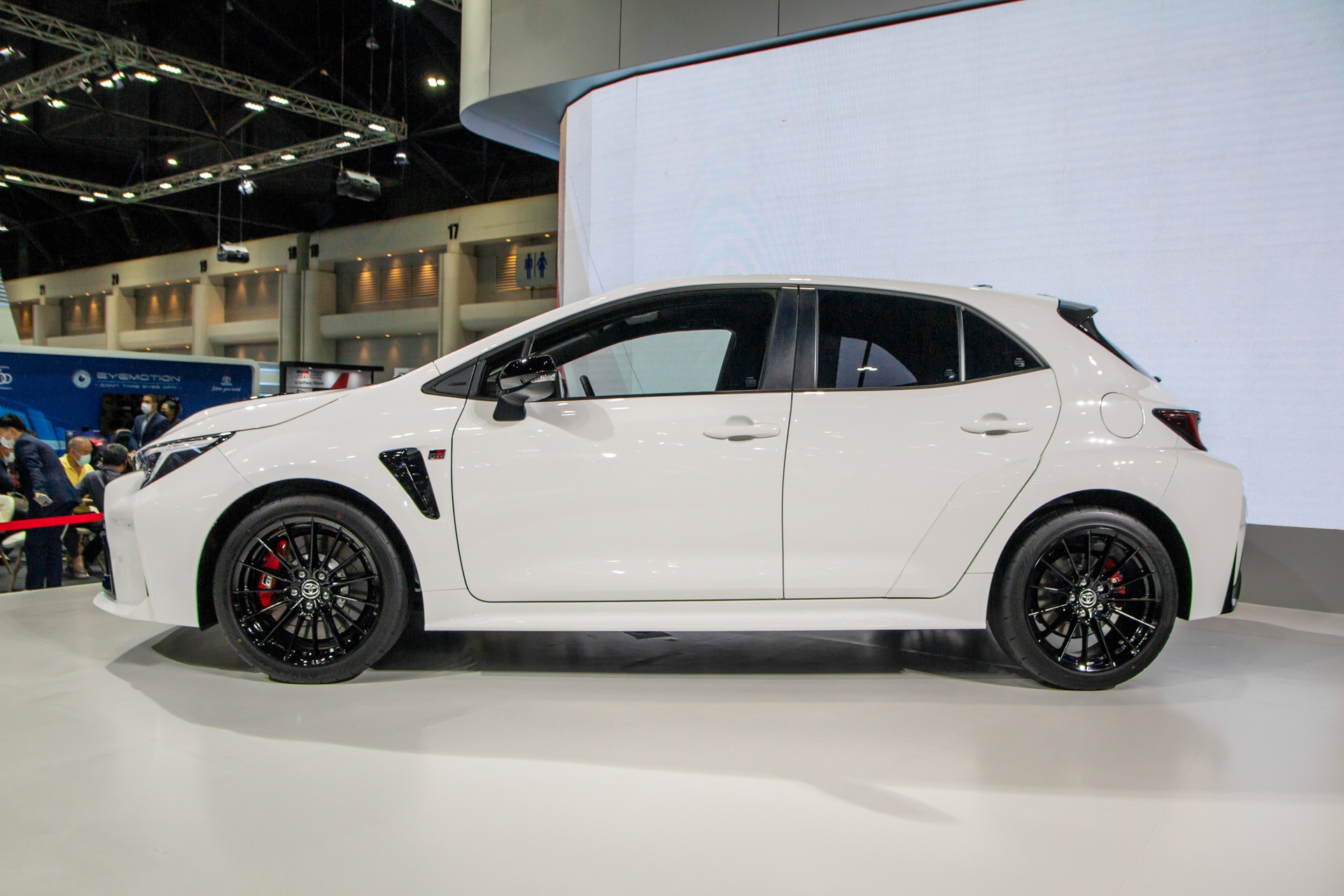 Toyota GR Corolla anh 10