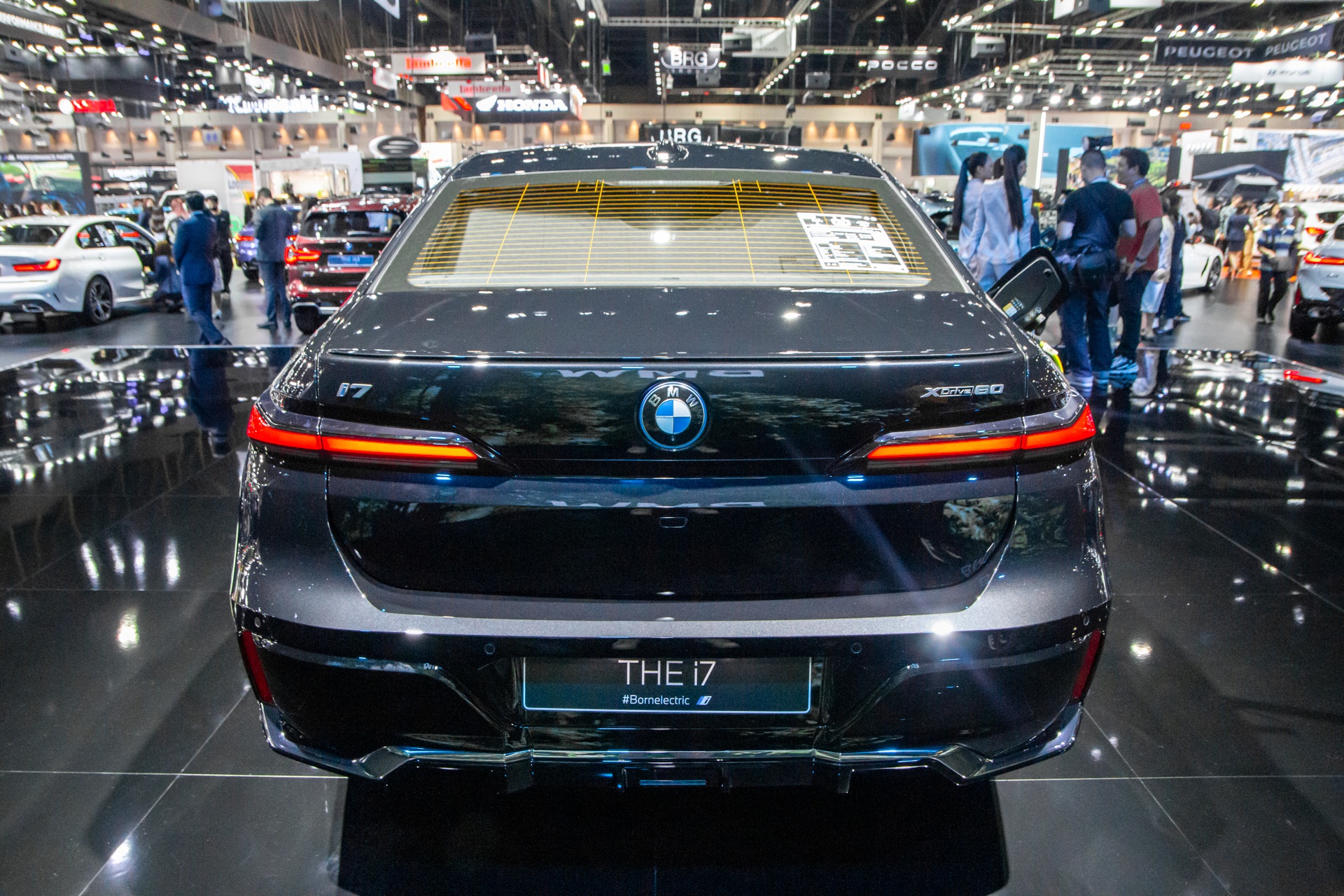 BMW i7 anh 5