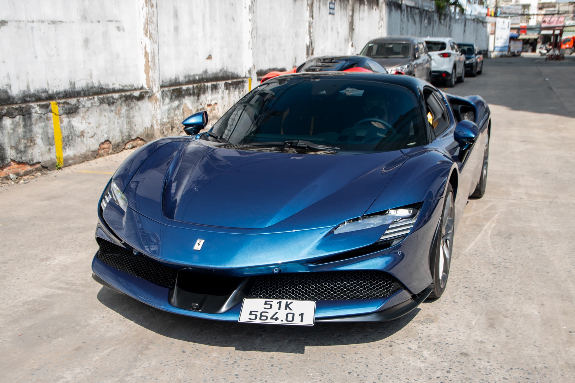 Ferrari SF90 Spider anh 1