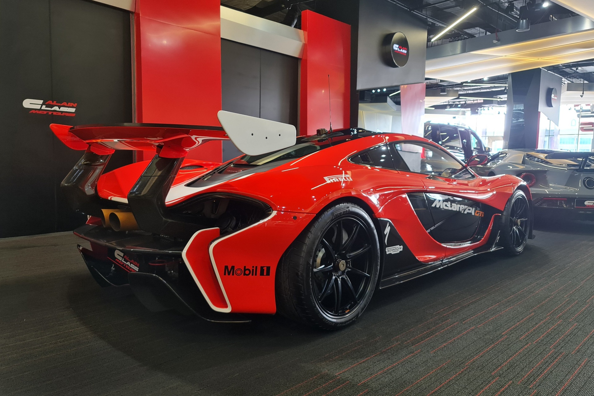 McLaren P1 GTR anh 2