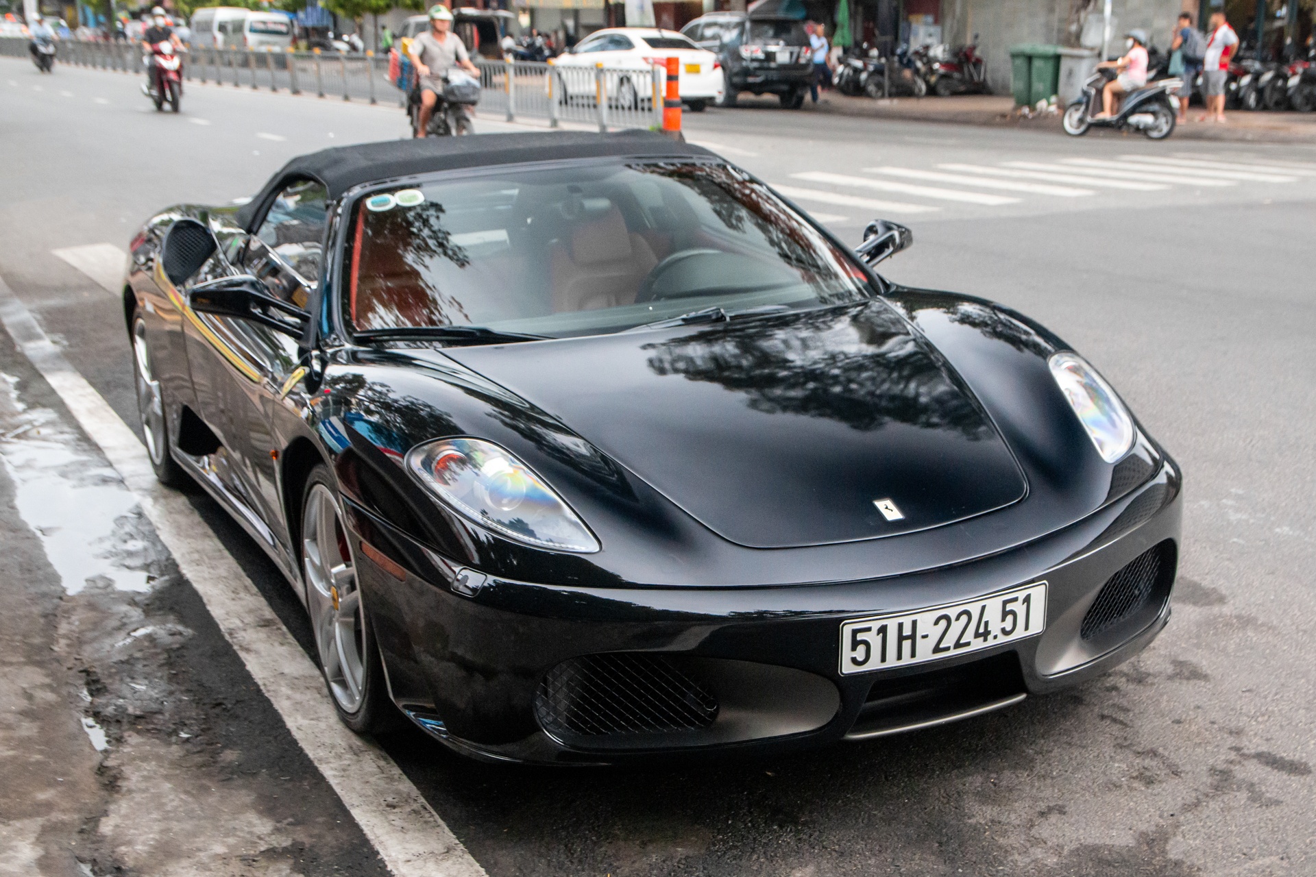 Ferrari F430 Spider hang hiem duoc lam moi ngoai that tai TP.HCM hinh anh