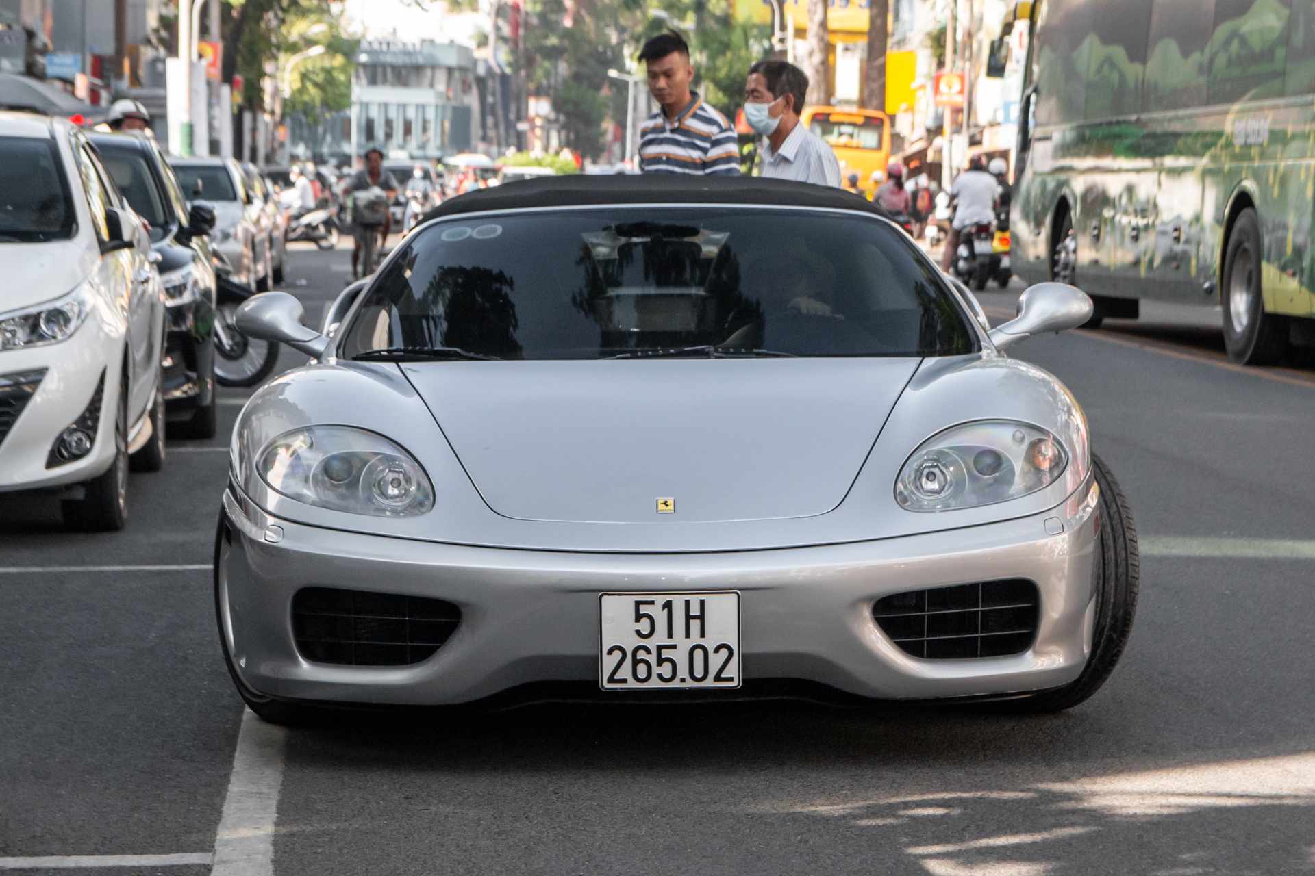 Ferrari 360 Spider anh 1
