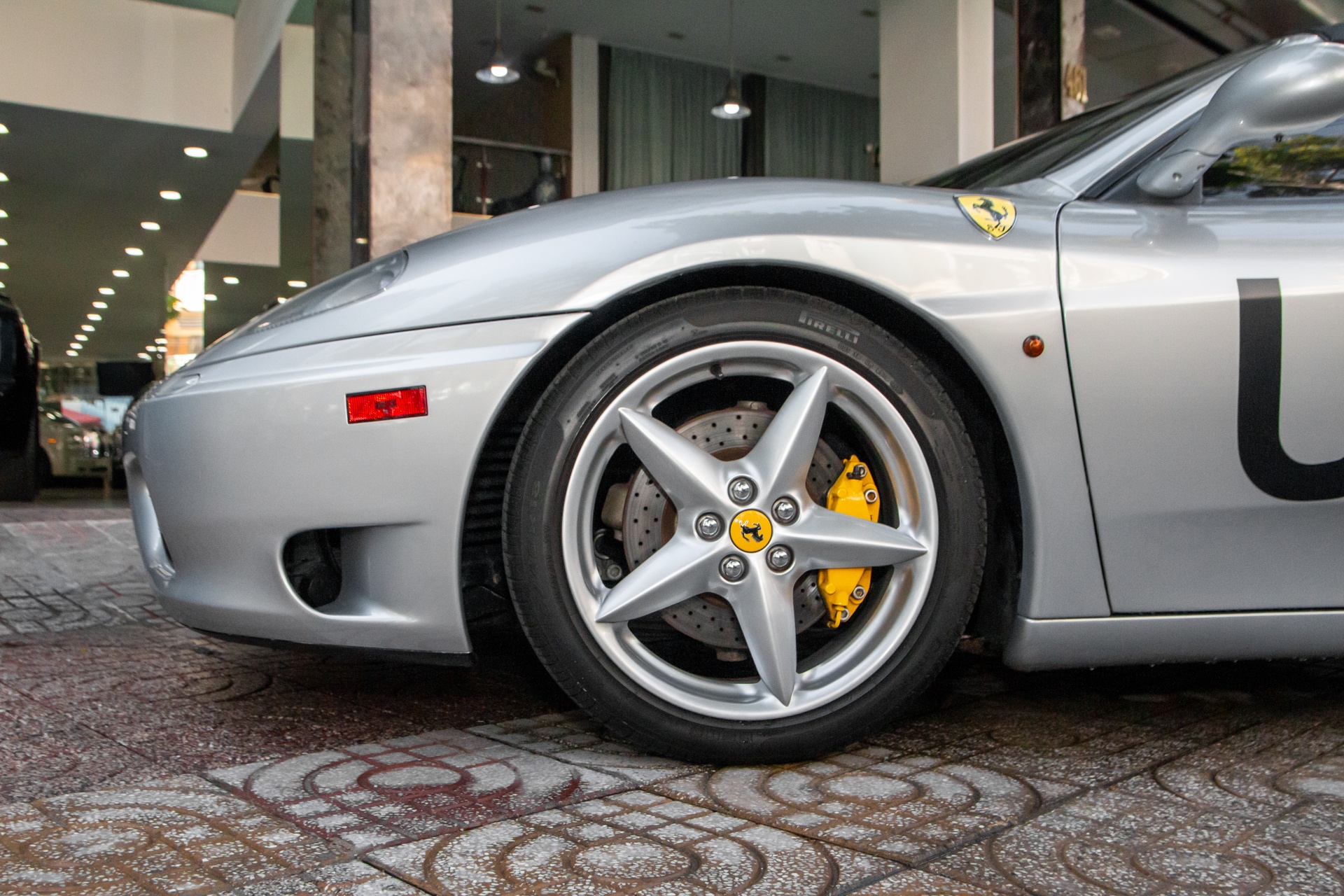 Ferrari 360 Spider anh 4