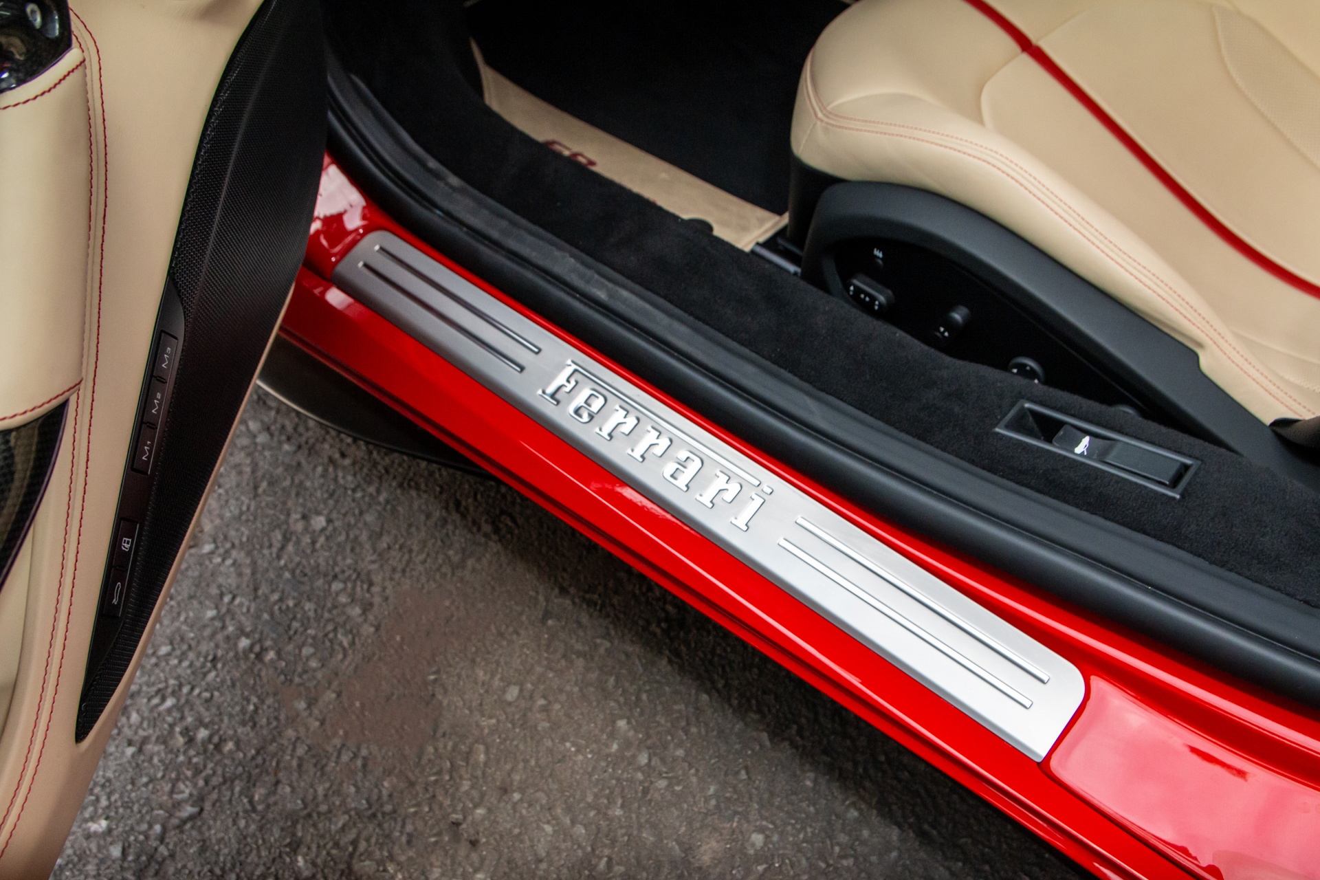 Ferrari F8 Spider ảnh 12 Ferrari F8 Spider anh 12