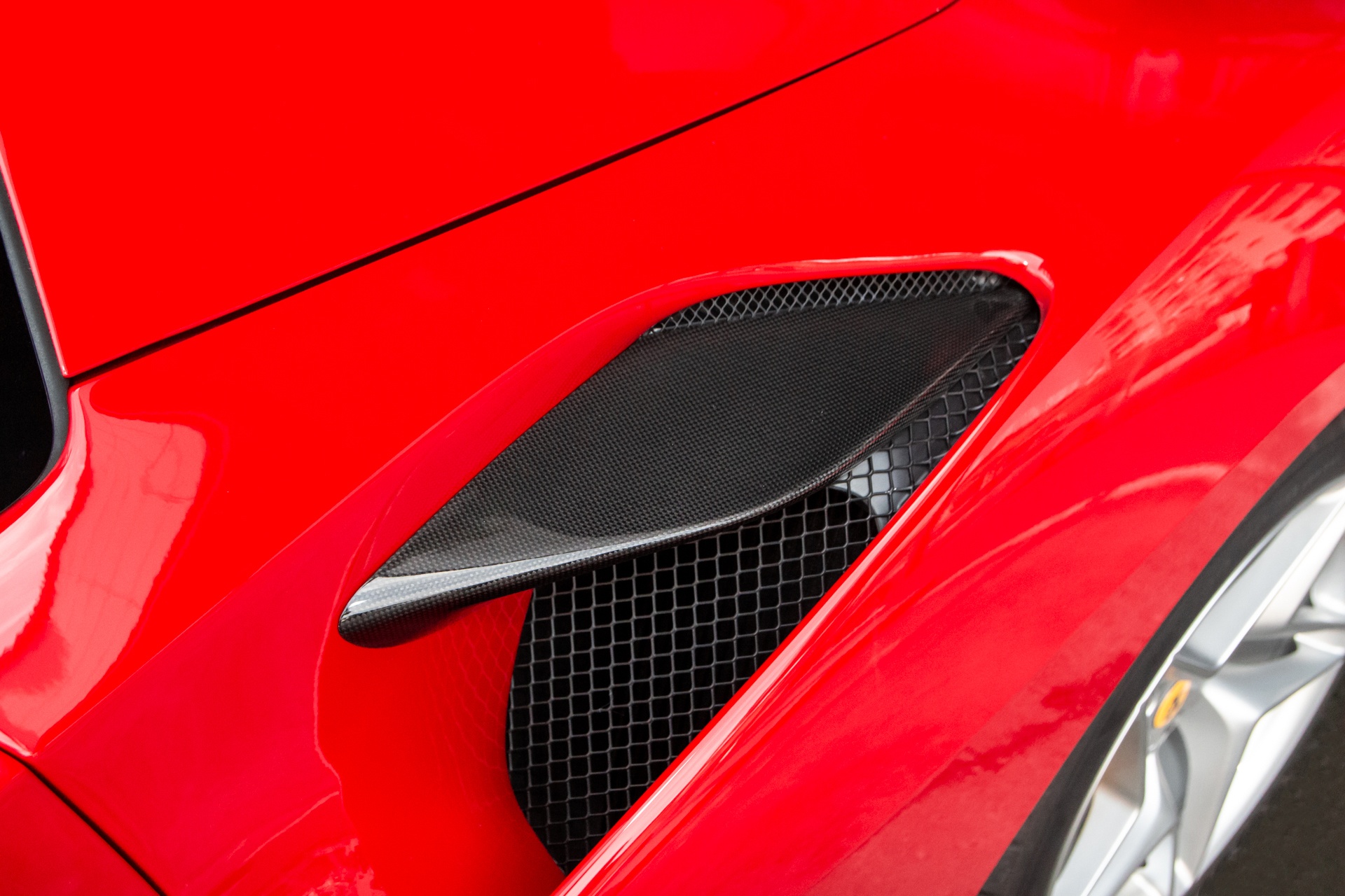 Ferrari F8 Spider ảnh 4 Ferrari F8 Spider anh 4