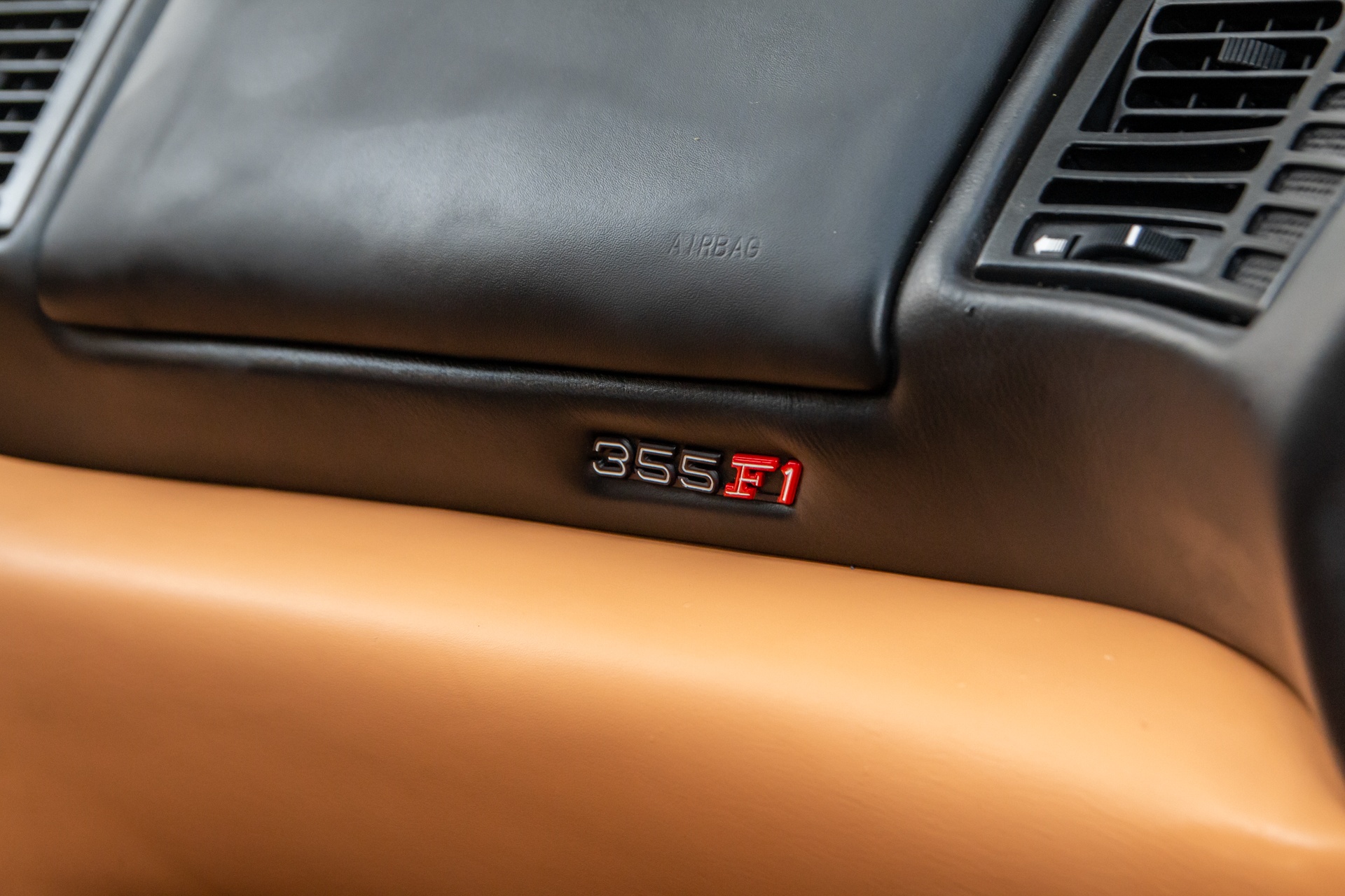 Ferrari 355 F1 Spider anh 14