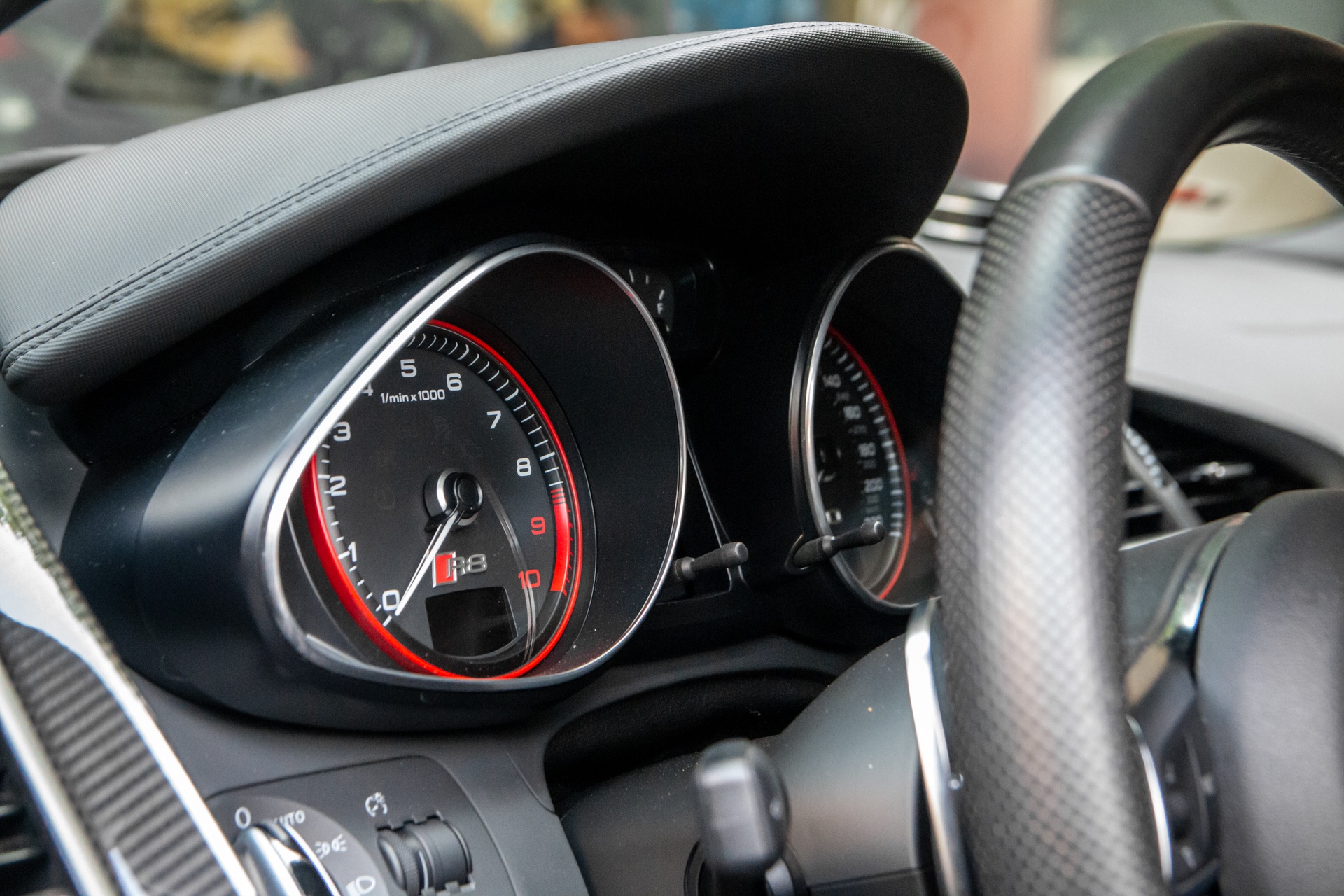 Audi R8 V10 Spyder anh 8