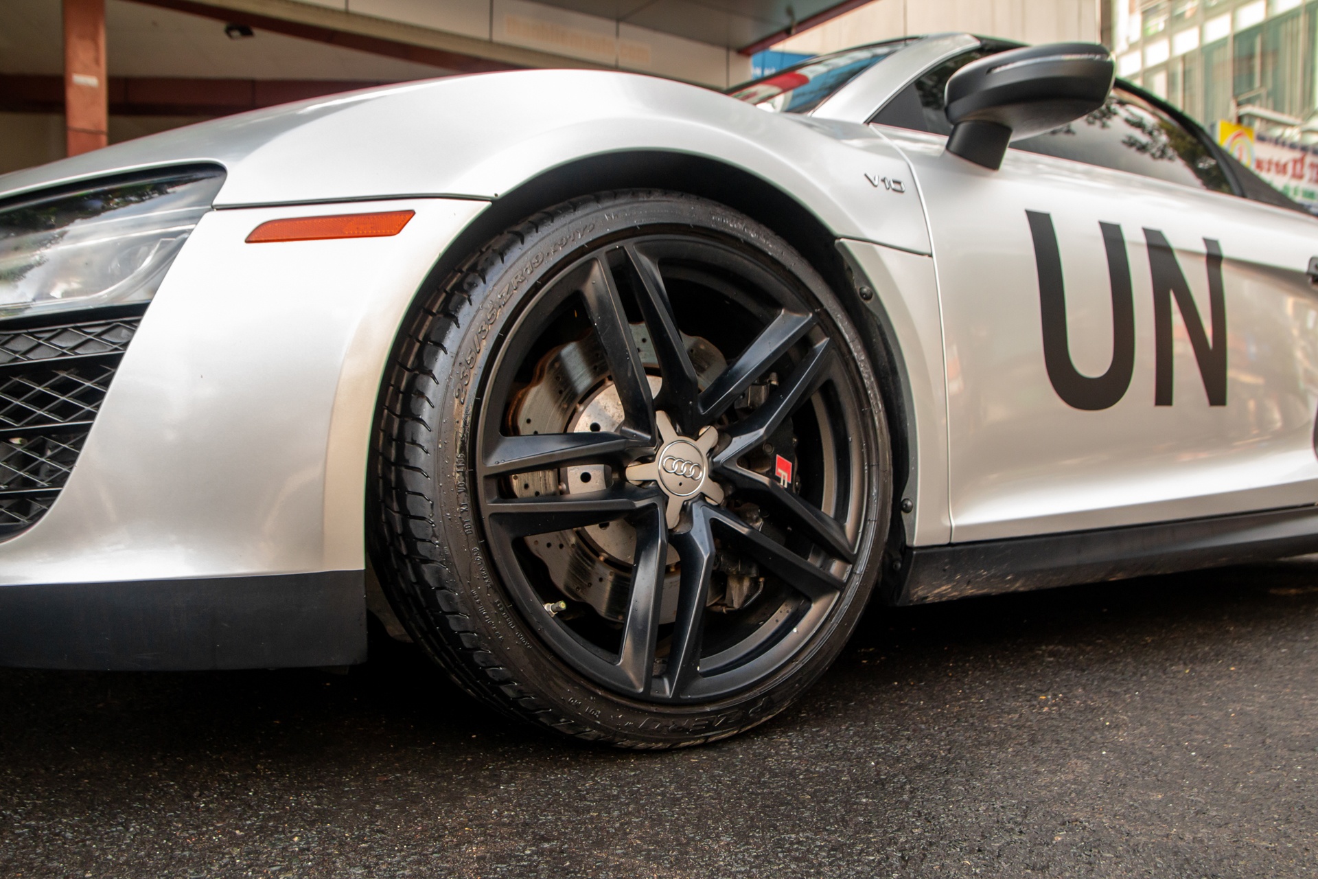 Audi R8 V10 Spyder anh 6