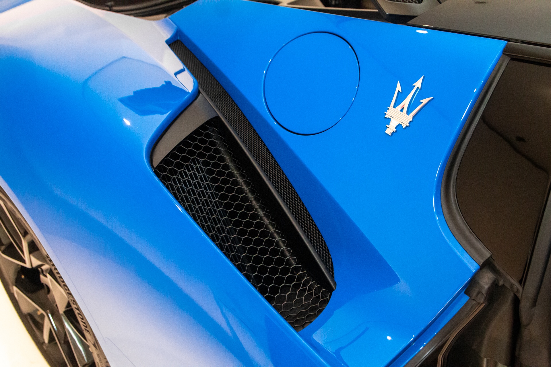 Maserati MC20 anh 21