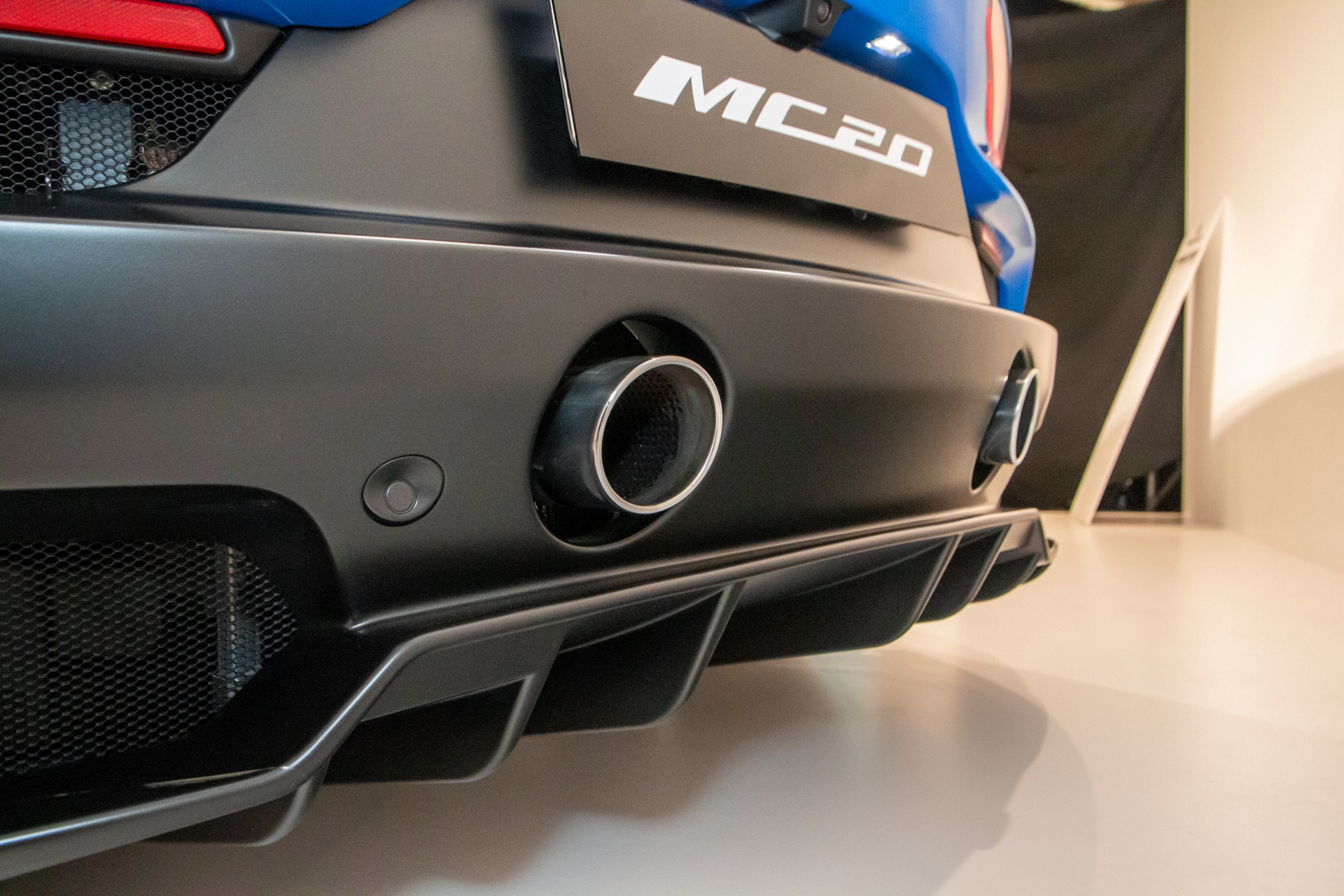 Maserati MC20 anh 17