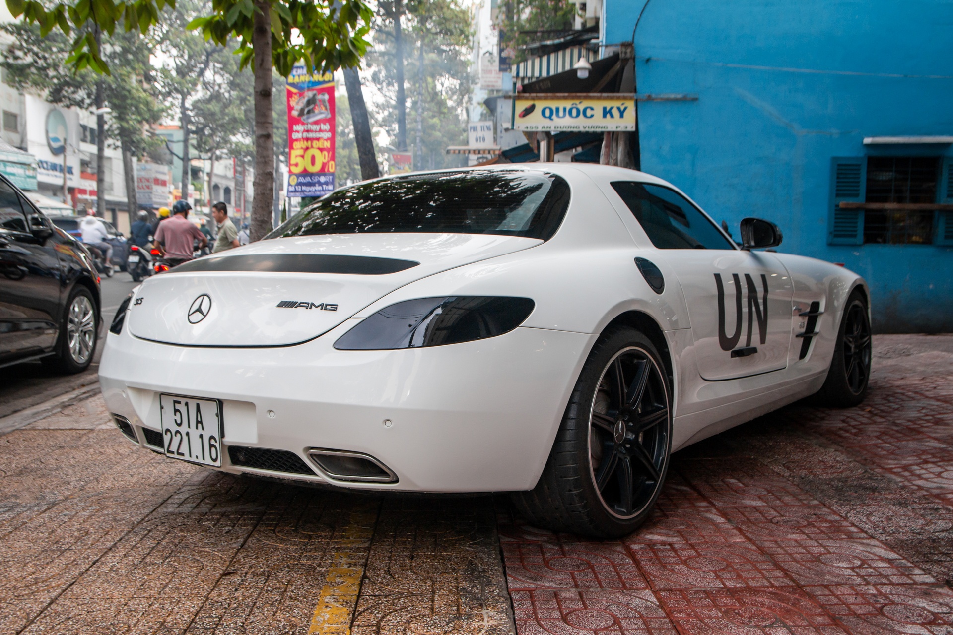 Mercedes-AMG SLS anh 4