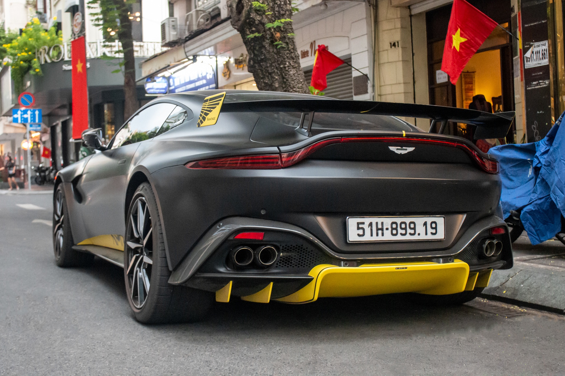 Aston Martin V8 Vantage ảnh 5 Aston Martin V8 Vantage anh 5