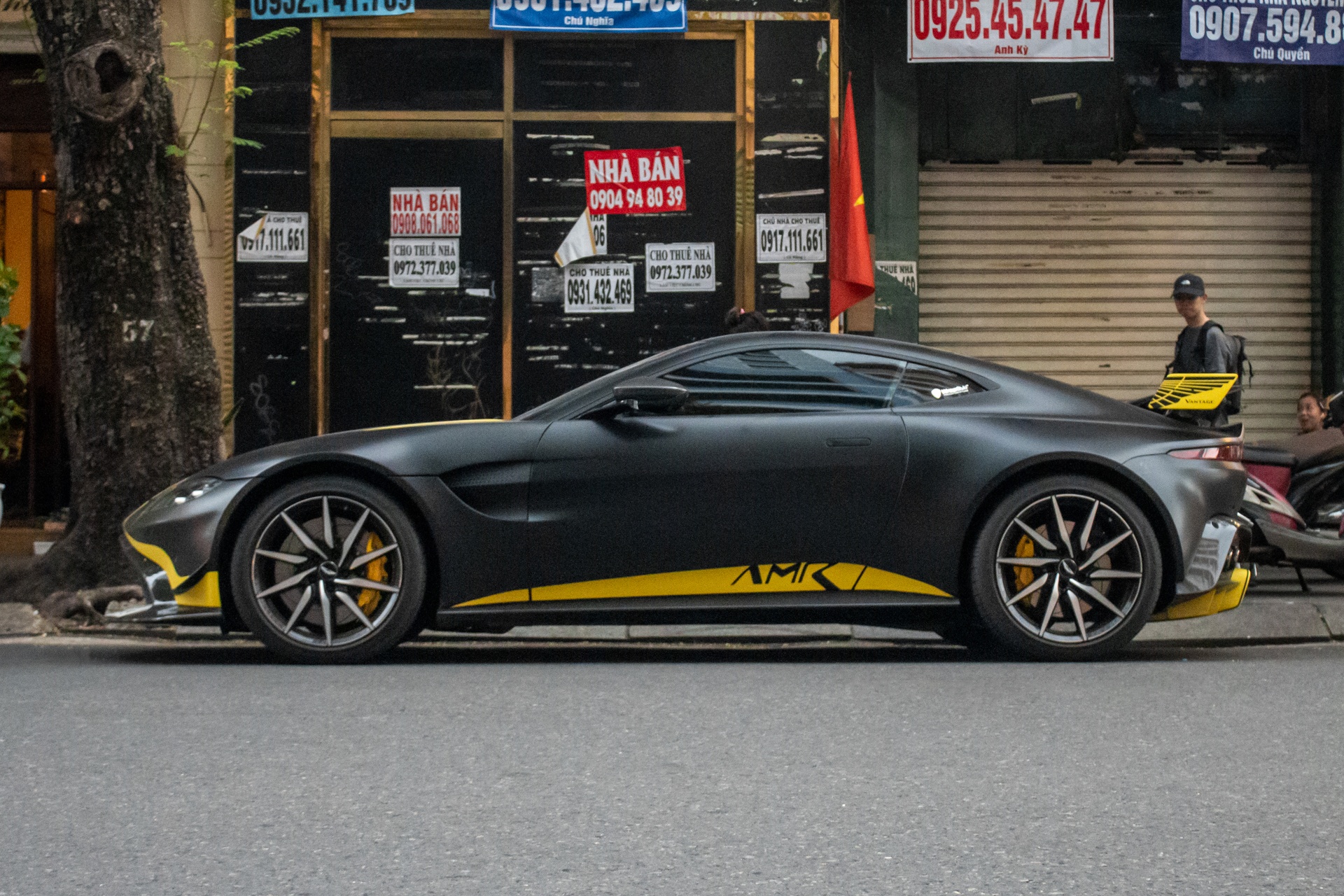 Aston Martin V8 Vantage ảnh 10 Aston Martin V8 Vantage anh 10