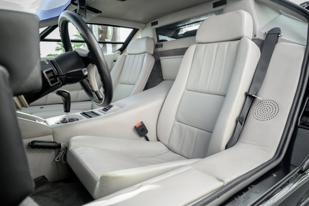 Lamborghini Countach anh 6