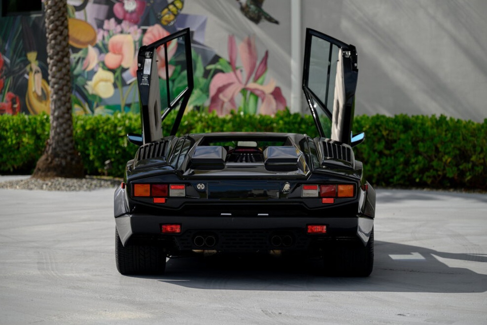 Lamborghini Countach anh 3
