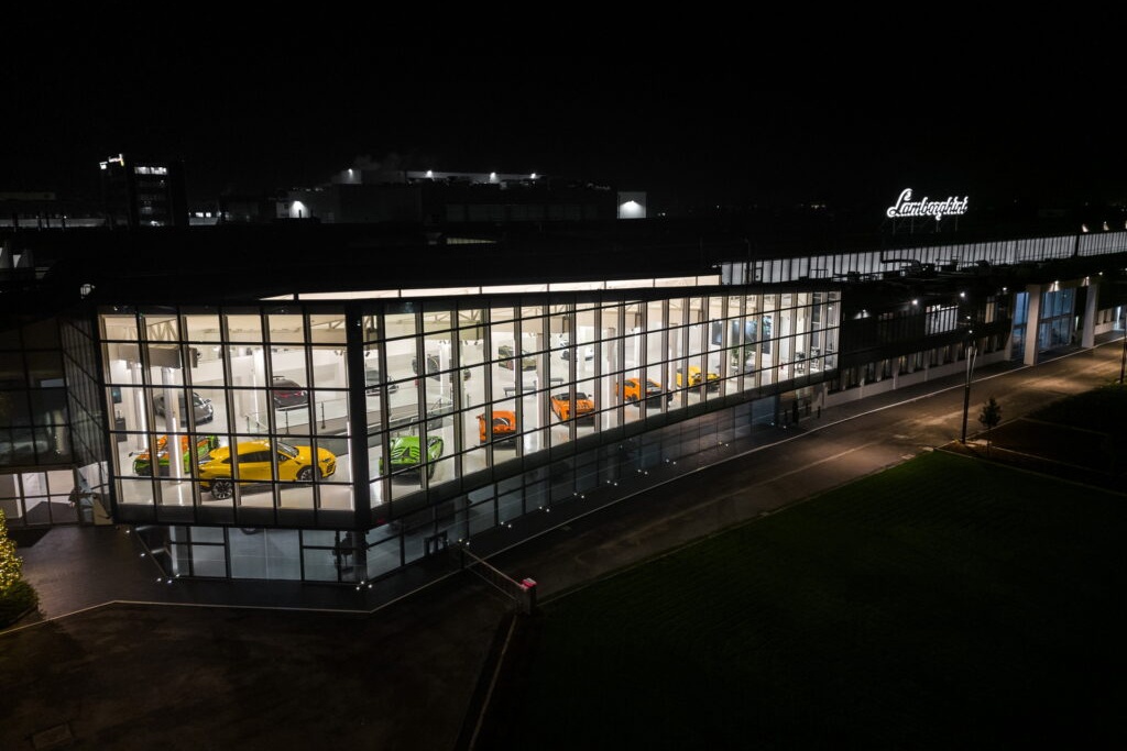 Bao tang Lamborghini duoc thiet ke lai, quy tu them nhieu mau xe hiem hinh anh