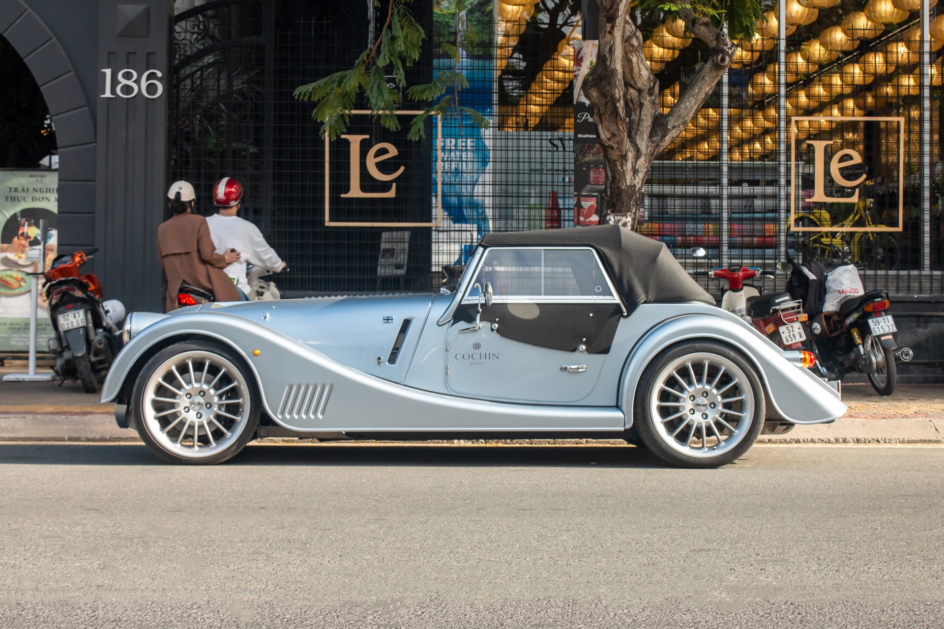 Morgan Plus Six anh 4