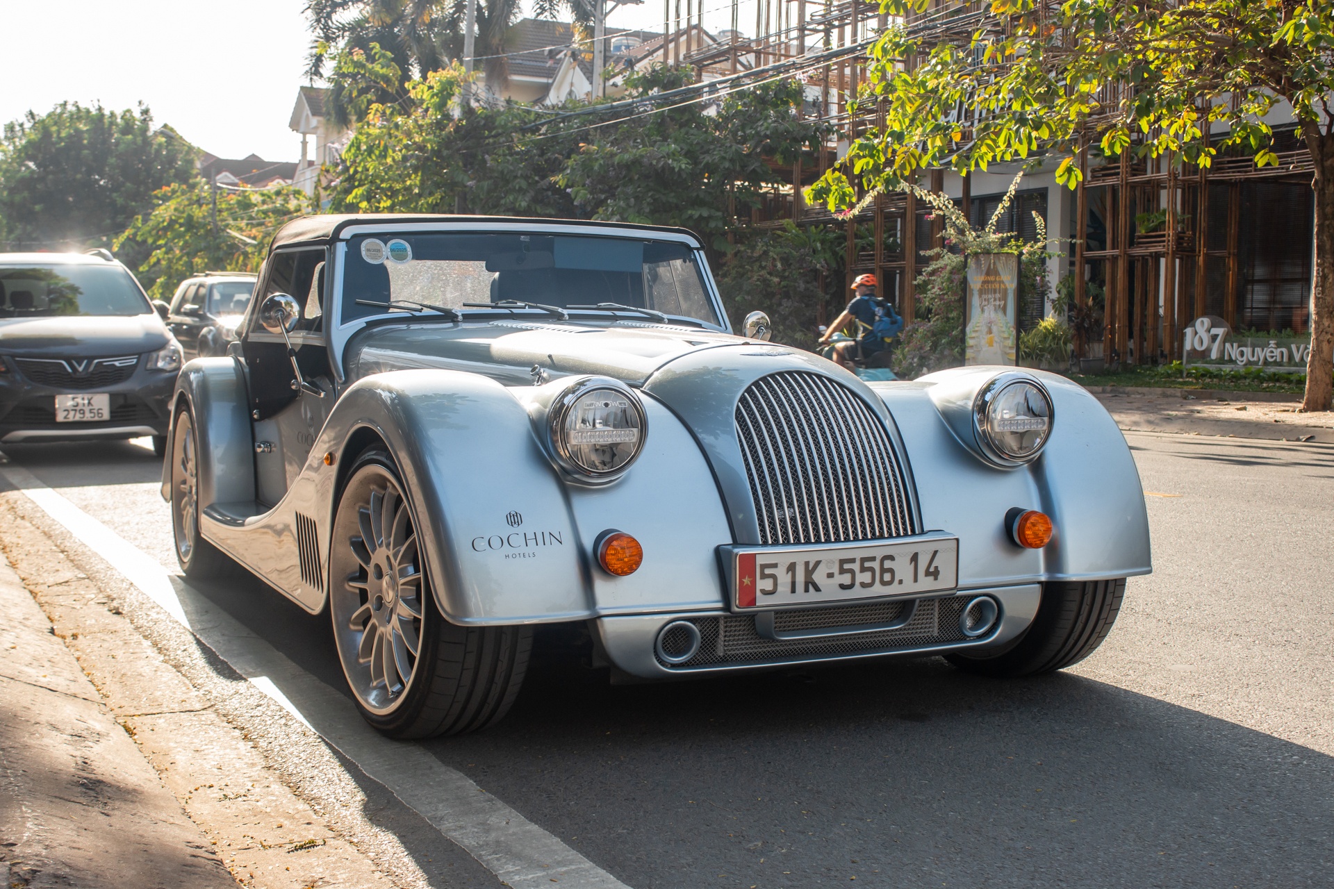 Hang hiem Morgan Plus Six 2022 du xuan tai TP.HCM hinh anh