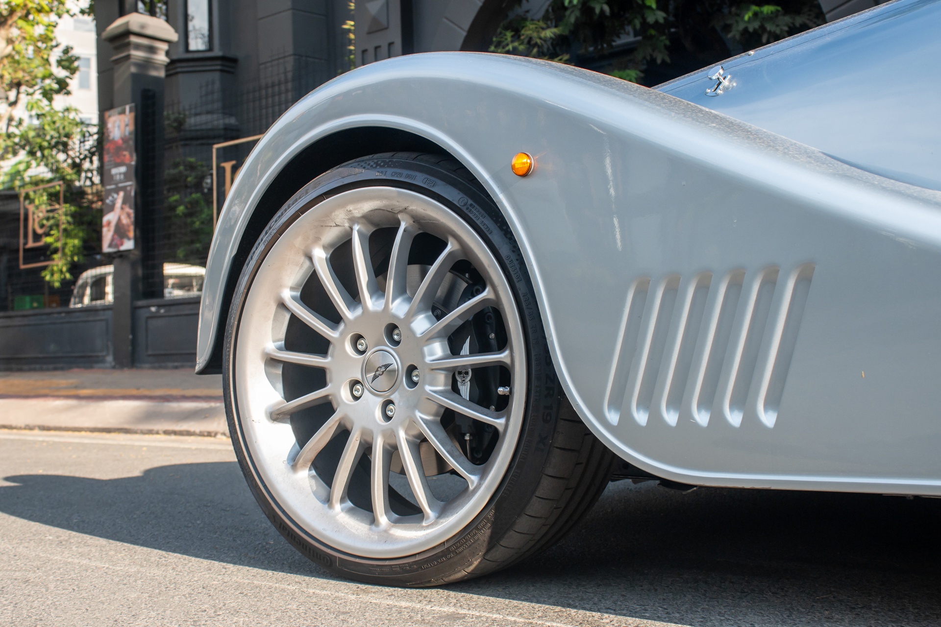 Morgan Plus Six anh 6