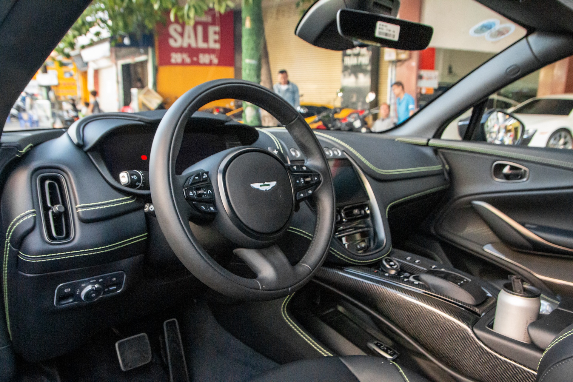 Aston Martin DBX707 ảnh 5 Aston Martin DBX707 anh 5