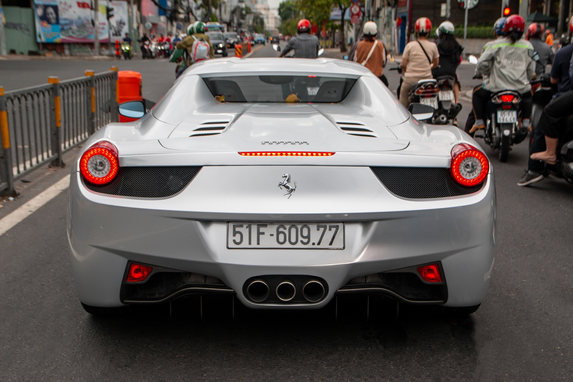 Ferrari 458 Spider anh 3
