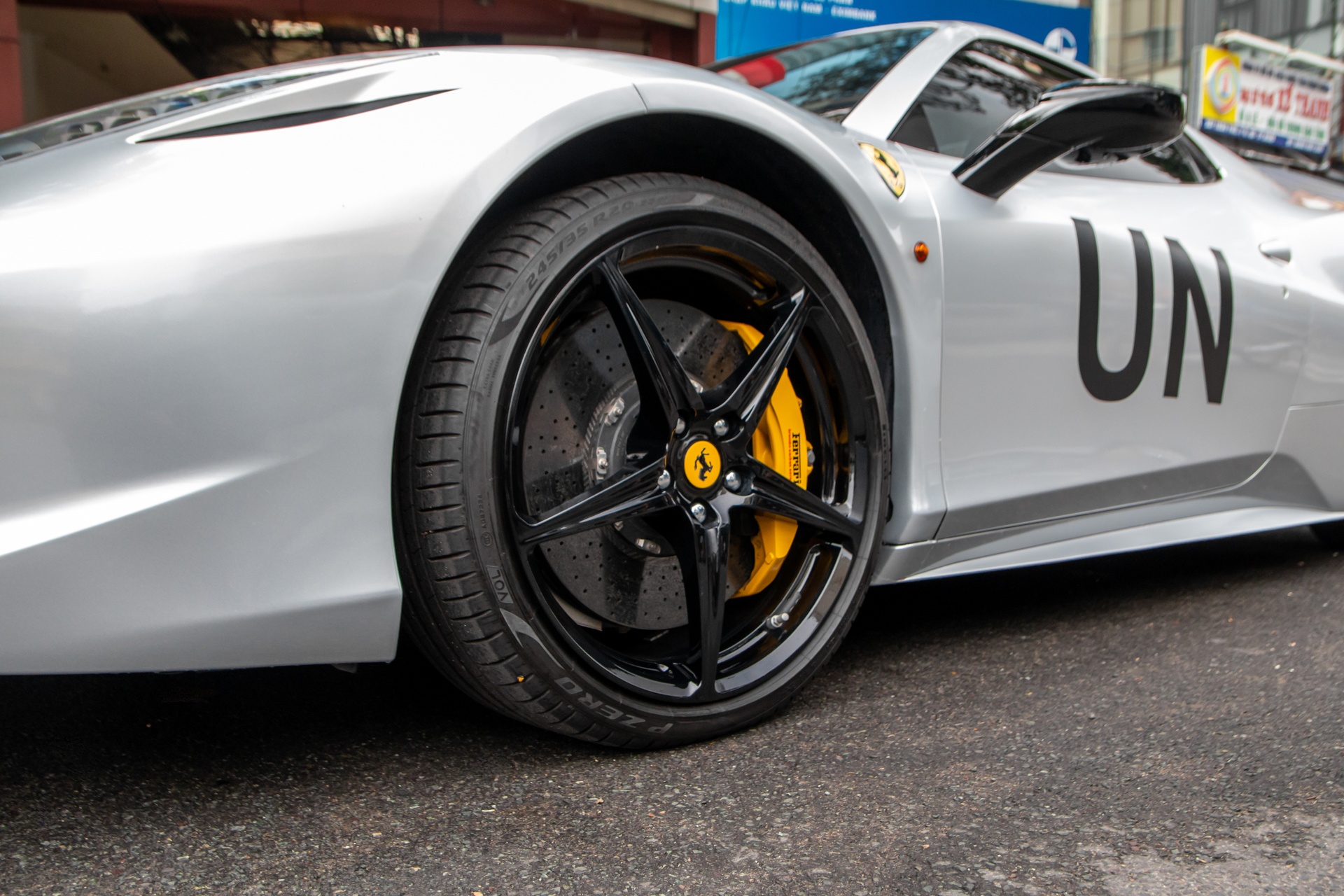 Ferrari 458 Spider anh 4