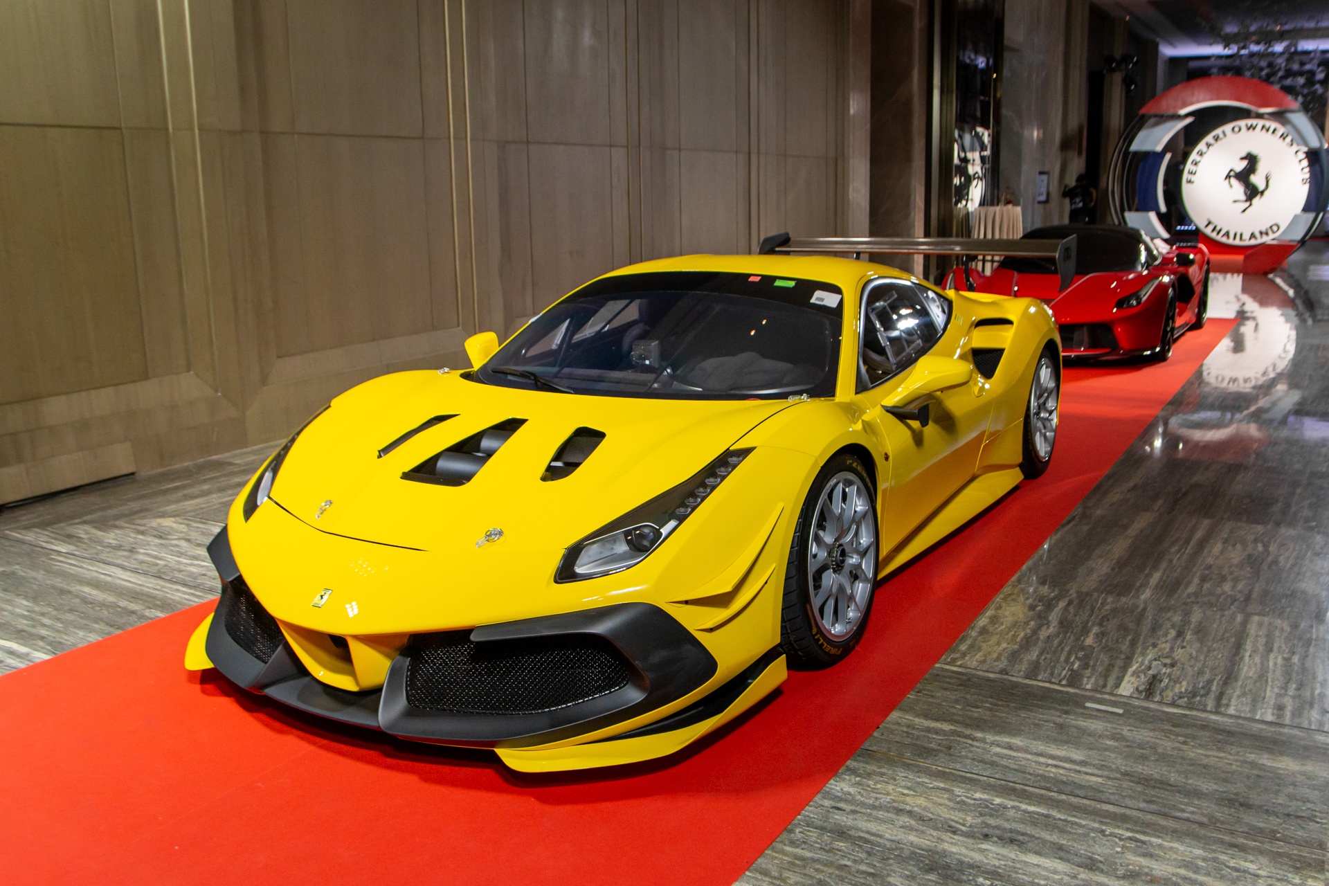 Ferrari  ảnh 2 Ferrari anh 2