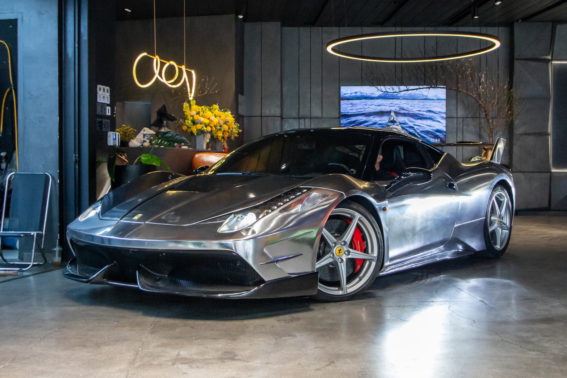 Chi tiet Ferrari 458 Italia do Misha Design tai TP.HCM hinh anh