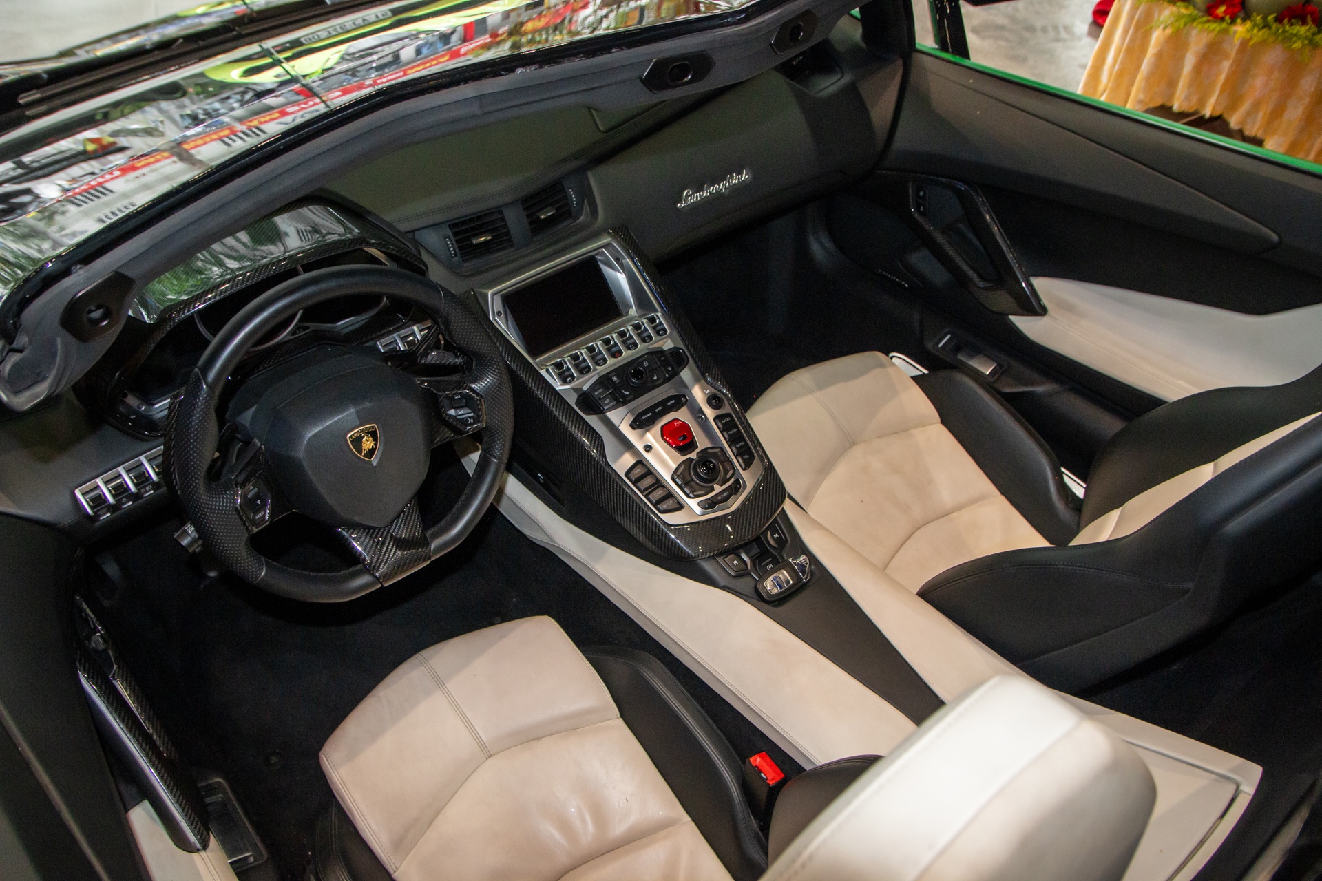 Lamborghini Aventador Roadster ảnh 6 Lamborghini Aventador Roadster anh 6