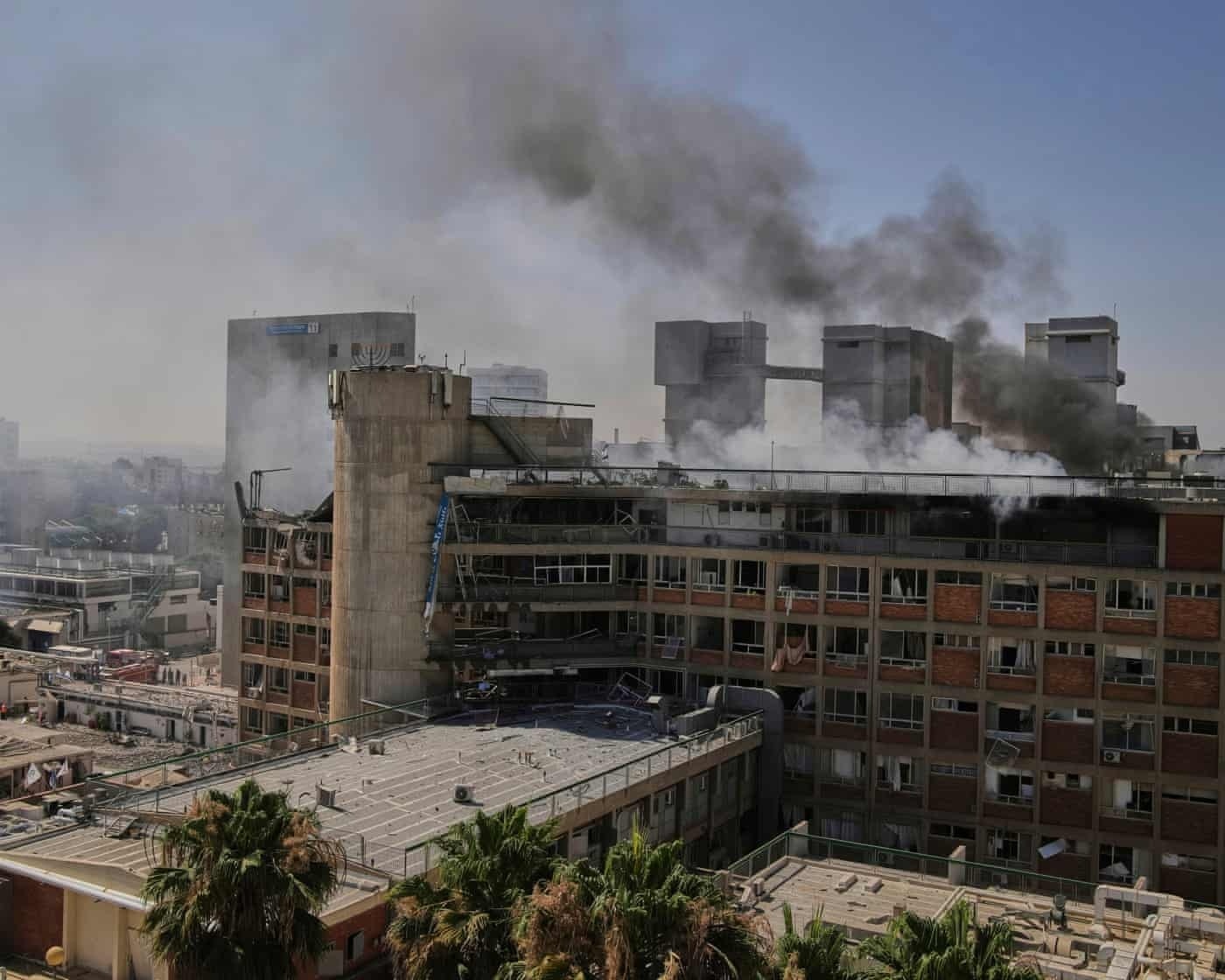 Iran phong ten lua bom chum vao Israel hinh anh