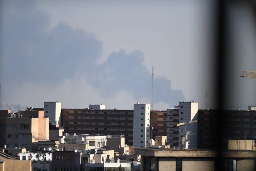 Israel khong kich kho ten lua Iran hinh anh