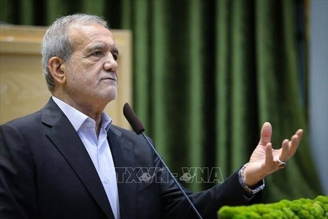 Tong thong Iran tuyen bo ket thuc 'cuoc chien 12 ngay' voi Israel hinh anh