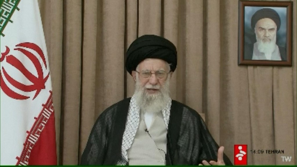 Lanh tu Toi cao Iran lan dau len tieng sau khi My khong kich hinh anh