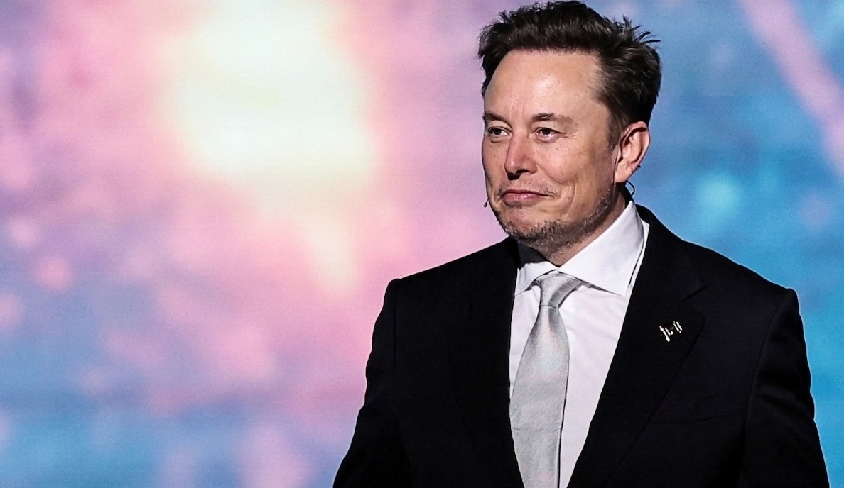 Elon Musk gay xuc dong hinh anh