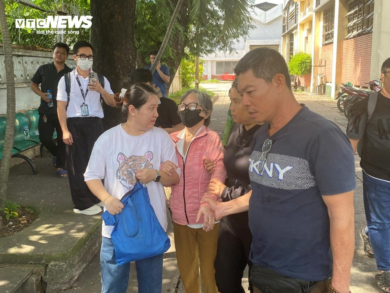 Chay cu xa Doc Lap anh 2