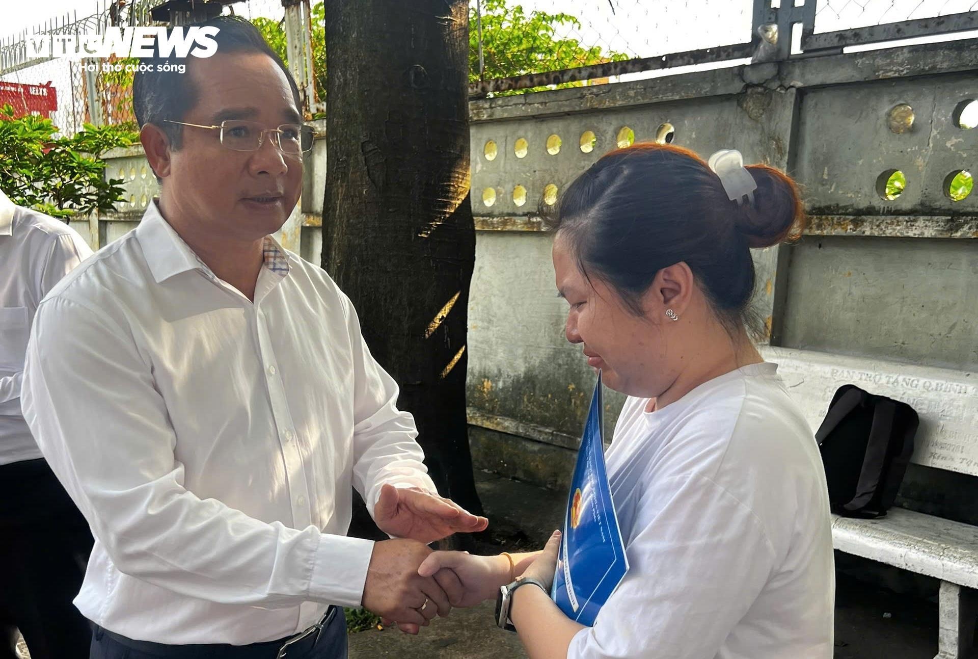 Chay cu xa Doc Lap anh 3