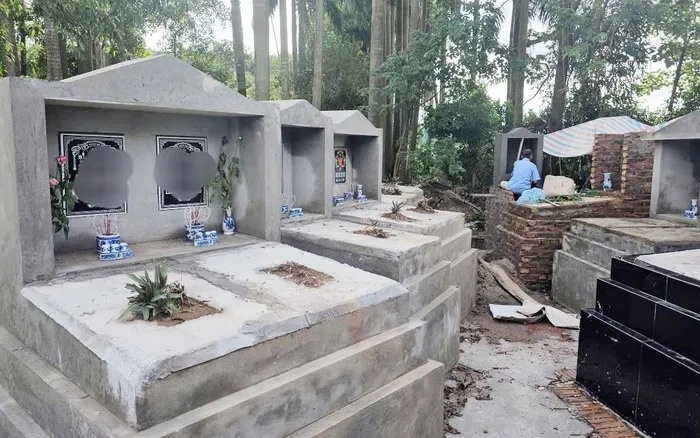 Chu tich Ha Noi yeu cau xu ly vi pham xay mo gia trong nghia trang hinh anh