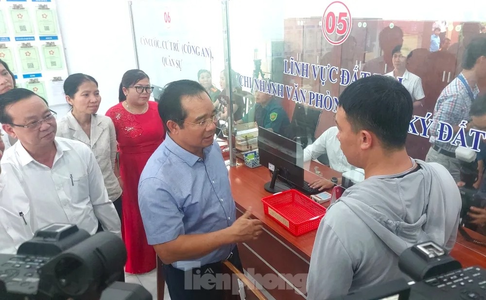 Nguyen Van Duoc UBND TP.HCM anh 3