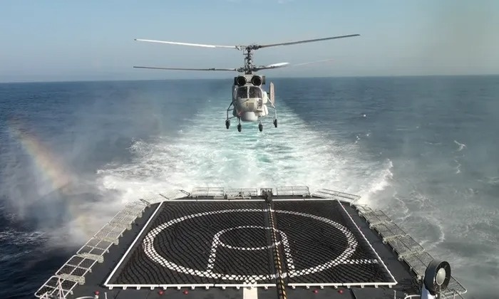 Khong quan Hai quan se dieu binh tren bien hinh anh