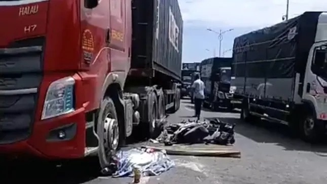 Xe dau keo va cham xe may, mot nguoi tu vong hinh anh