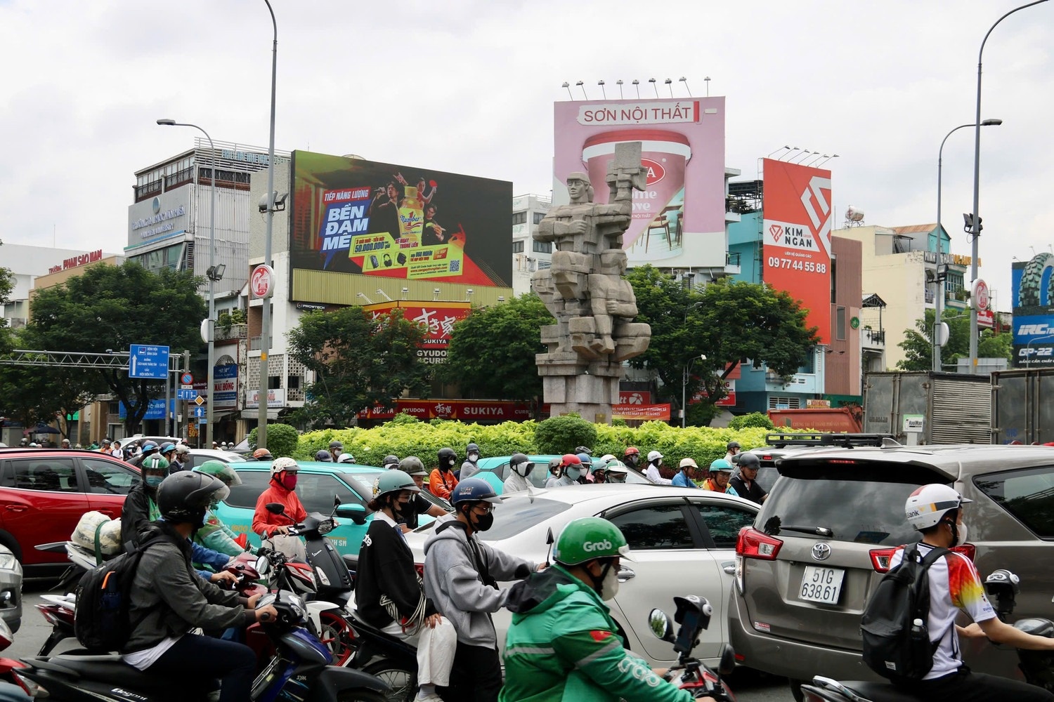 TP.HCM xay cau vuot thep o 3 diem giao thong 'nghet tho' hinh anh