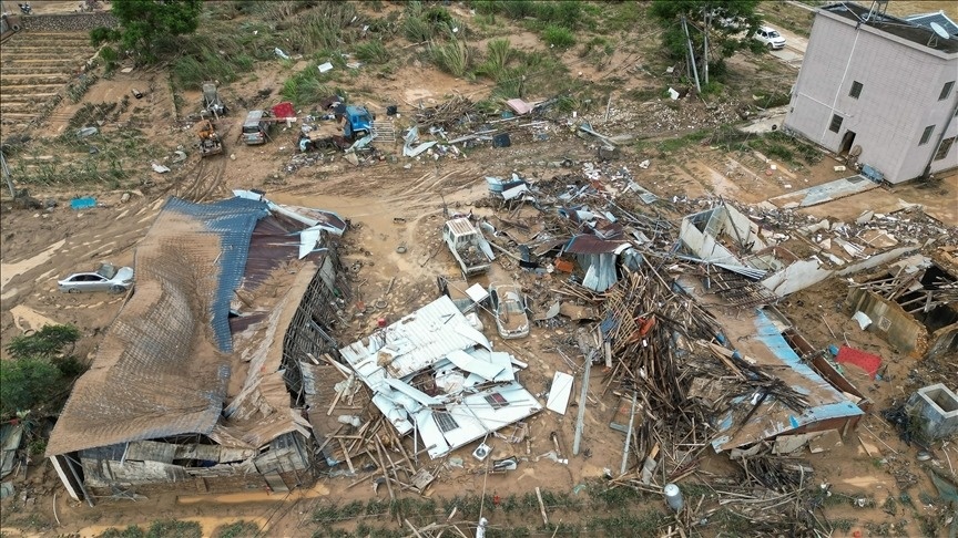 Lo dat tai Van Nam (Trung Quoc), 5 nguoi thiet mang hinh anh